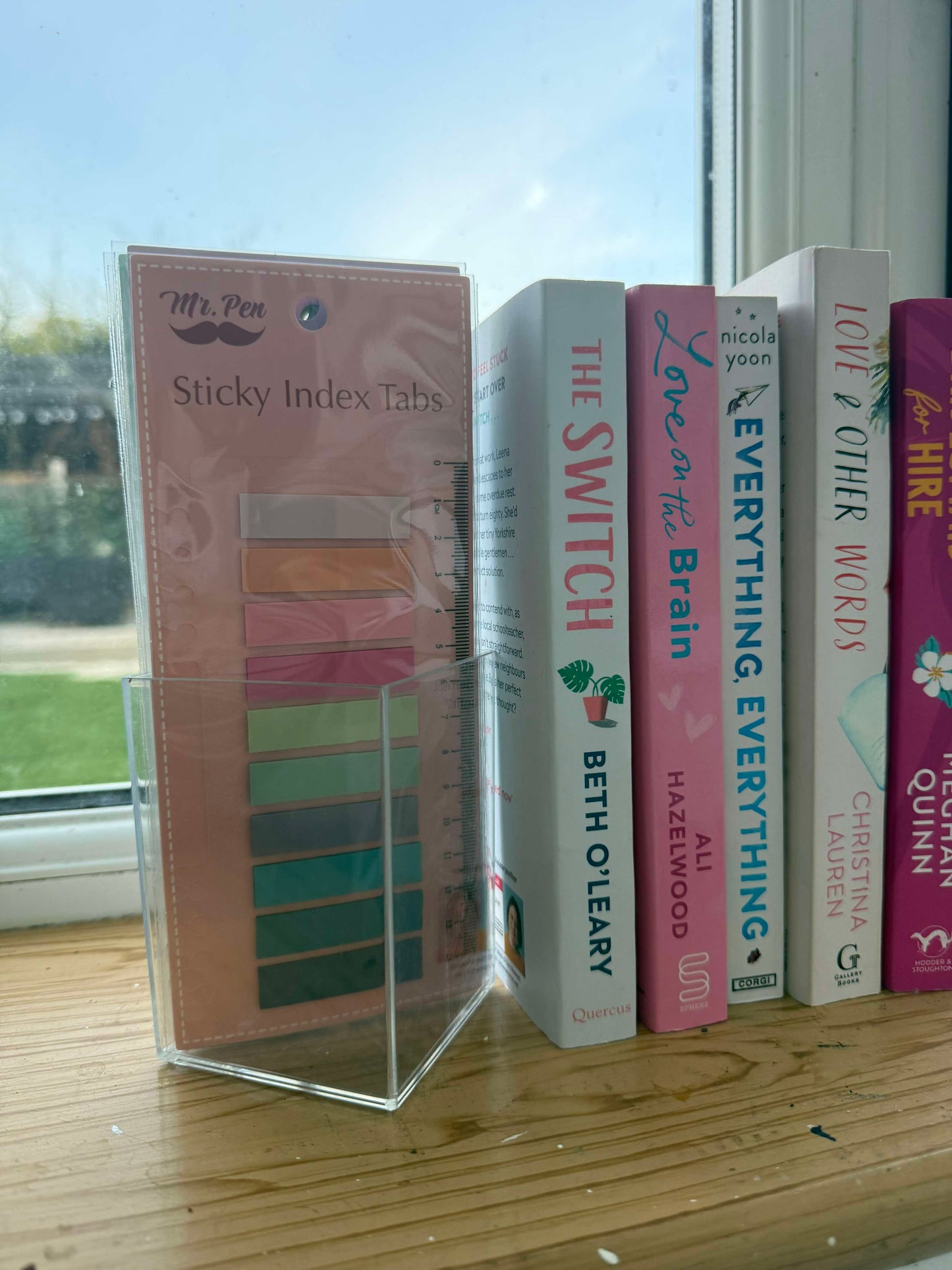Clear Acrylic Pen Pot – Perfect for Pens, Bookmarks, and More